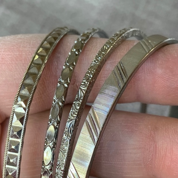 Assorted bangles, metal bracelets, silver - Picture 3 of 11